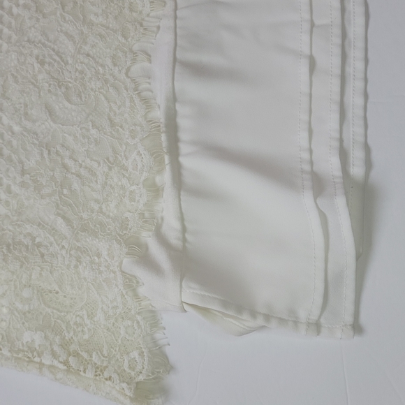 White House Black Market White Layered Lace Top/XS. - Picture 11 of 14